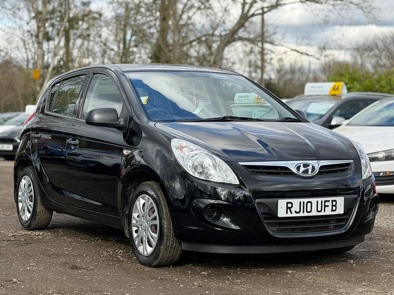 Used Hyundai i20 Classic 77 HP (56 kW) 2010 Black Hatchback