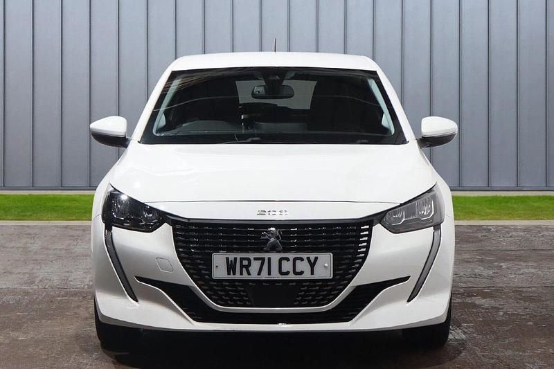 Used Peugeot 208 Allure Premium 99 HP (72 kW) 2021 White Hatchback