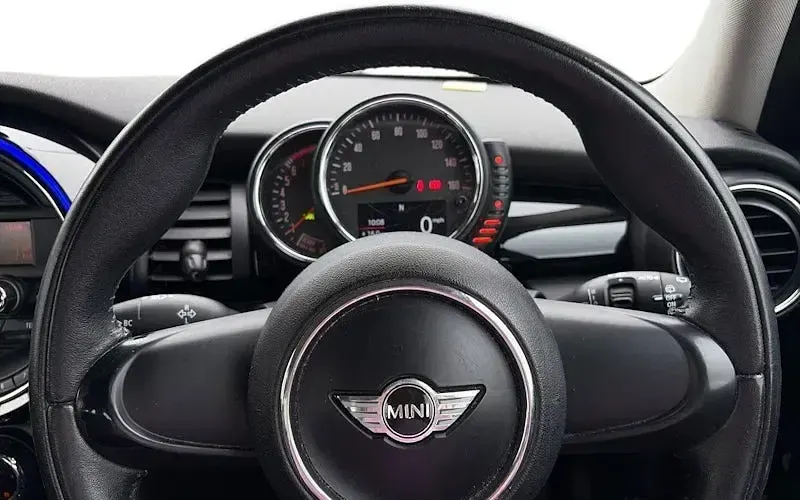 Used Mini Cooper Hatch 136 HP (100 kW) 2015 Black Hatchback
