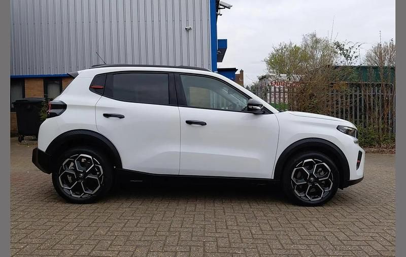 Used Citroën e-C3 83 kW (113 HP) 2025 White Hatchback