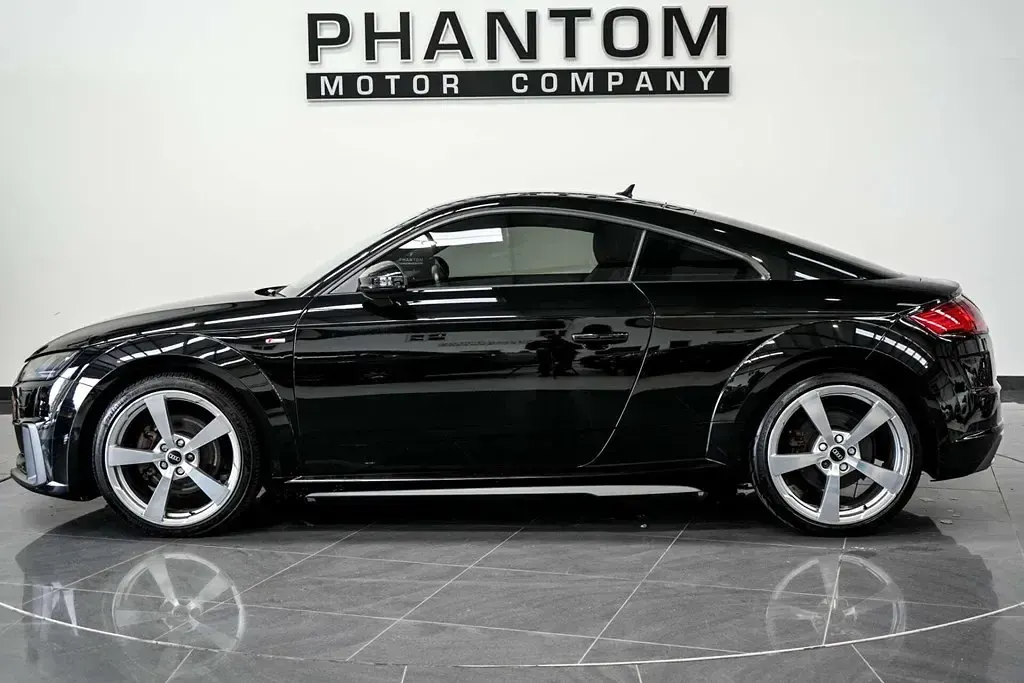 Usado Audi TT S-Line 197 HP (144 kW) 2023 Preto Coupé