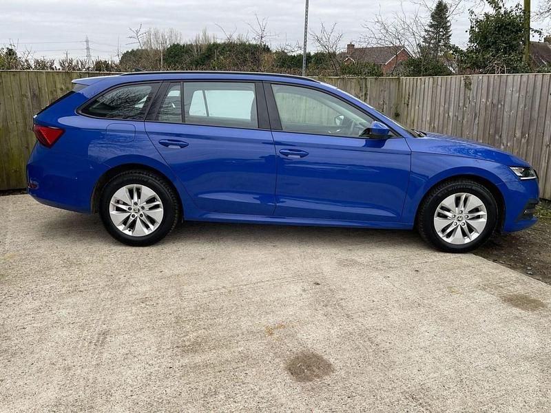 Begagnad Skoda Octavia SE Technology 150 HK (110 kW) 2022 Blå Kombi