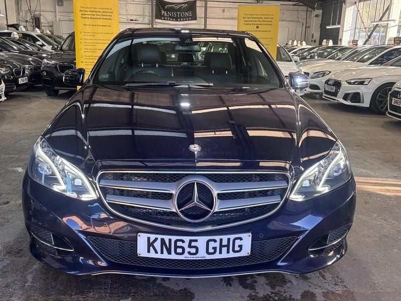 Used Mercedes E220 SE 2015 Blue Sedan