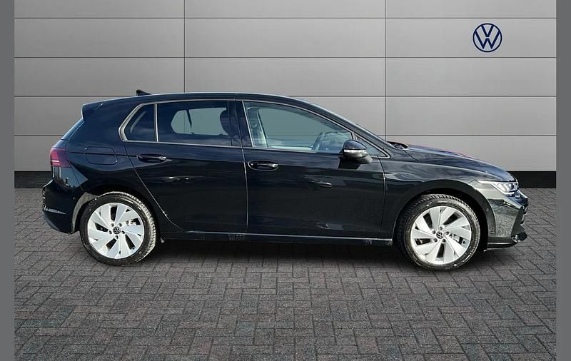 New VW Golf VIII Match 204 HP (150 kW) 2025 Black Hatchback