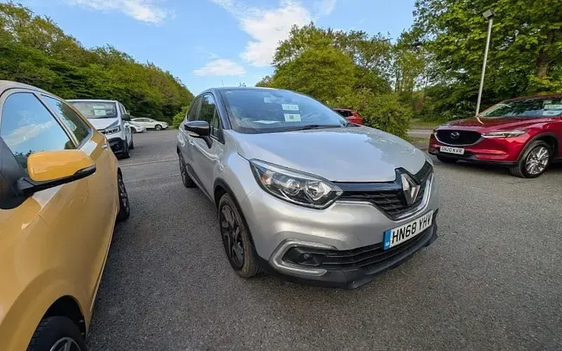Second-hand Renault Captur Iconic 90 CP (66 kW) 2019 SUV