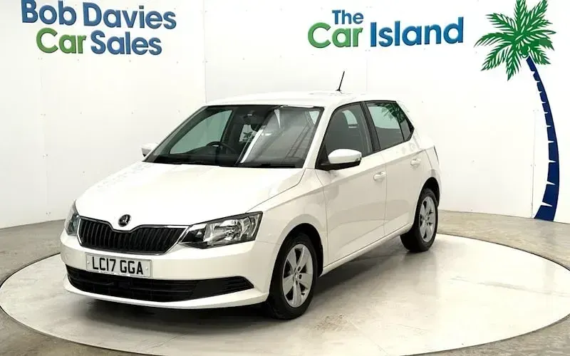 Used Skoda Fabia SE 75 HP (55 kW) 2017 White Hatchback
