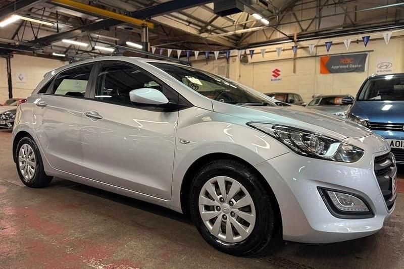 Silver Used 2015 Hyundai i30 Hatchback | £4,200 (Good price) - Image 1/1