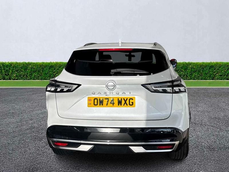 Used Nissan Qashqai Tekna 2025 White SUV