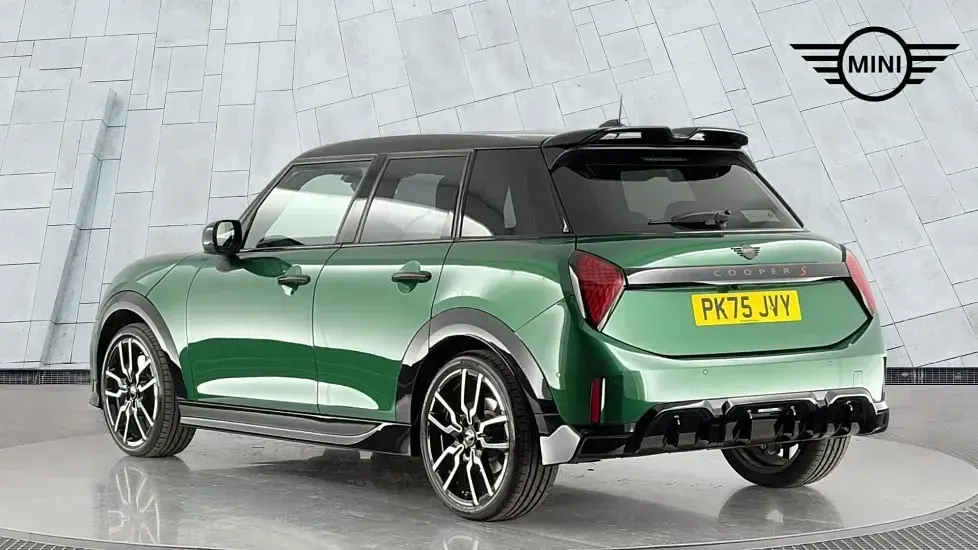Used Mini Cooper S Hatch 201 HP (147 kW) 2026 Green Hatchback