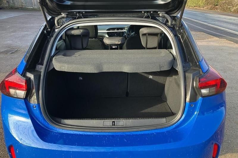 Second-hand Vauxhall Corsa-e 100 kW (136 CP) 2021 Albastru Hatchback