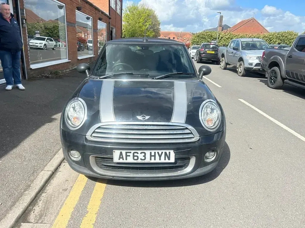 Used Mini ONE 98 HP (72 kW) 2013 Black Hatchback
