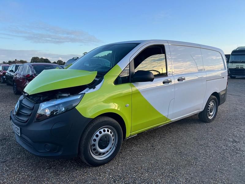 White Used 2022 Mercedes e-Vito Progressive MPV | £8,500 - Image 1/4
