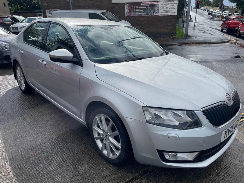 Silver Used 2015 Skoda Octavia Elegance Hatchback | £8,495 (Super price) - Image 1/4