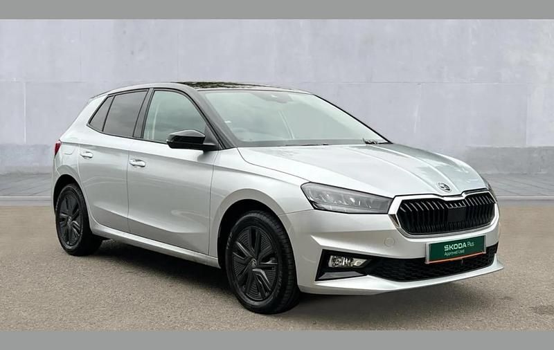 Silver Used 2025 Skoda Fabia Design Edition Hatchback | £19,190 (A bit pricey) - Image 1/4