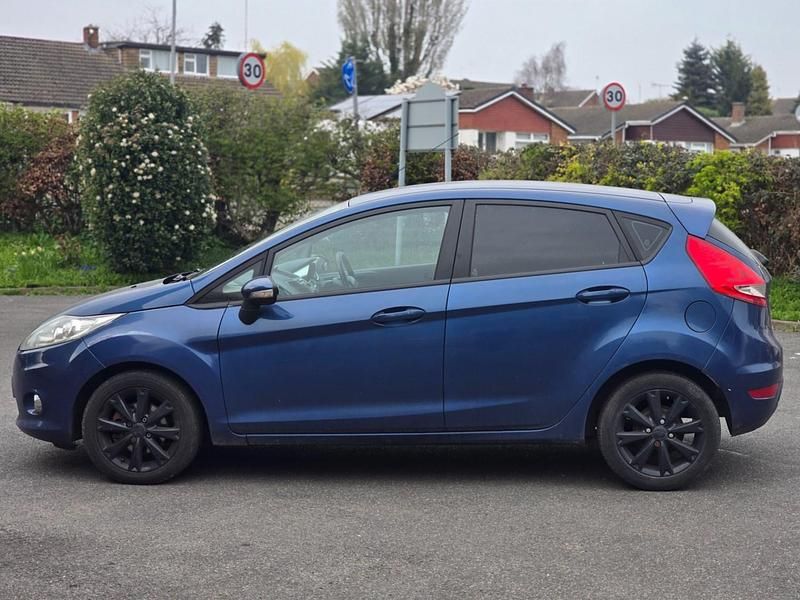 Used Ford Fiesta Zetec 96 HP (70 kW) 2009 Blue Hatchback