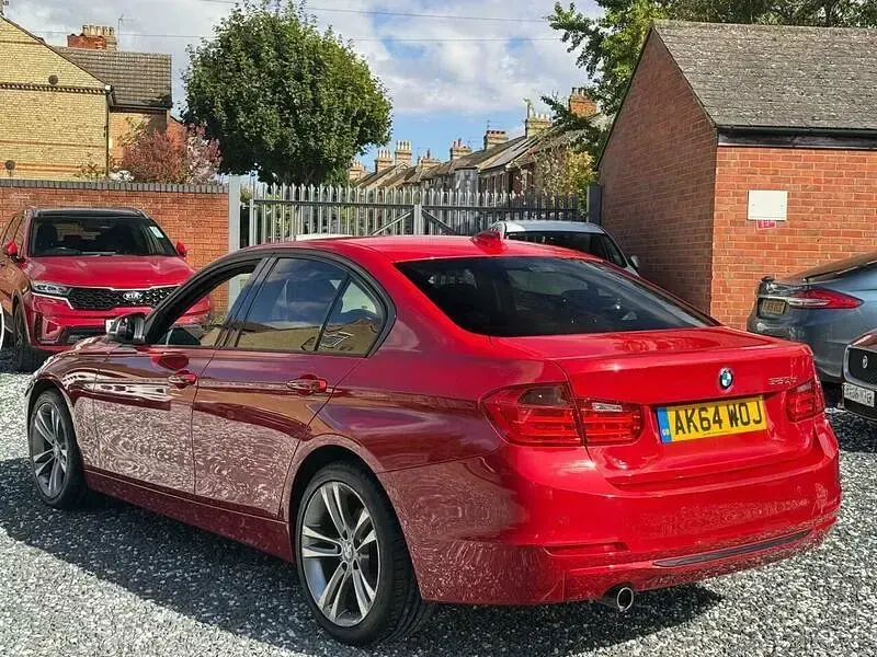 Used BMW 320 Sport Line 181 HP (133 kW) 2015 Red Sedan