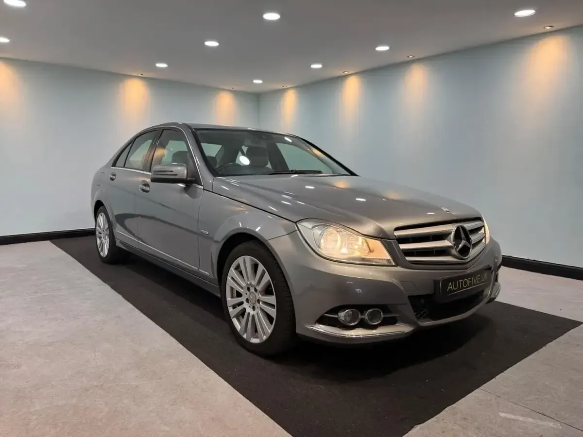Used Mercedes C180 Elegance 156 HP (114 kW) 2011 Silver Sedan