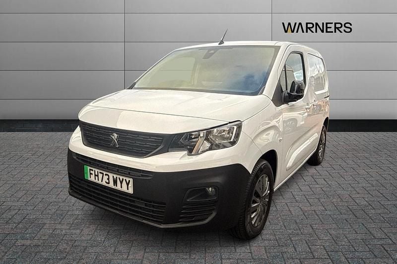 Used Peugeot E-Partner Premium 98 kW (134 HP) 2024 White MPV