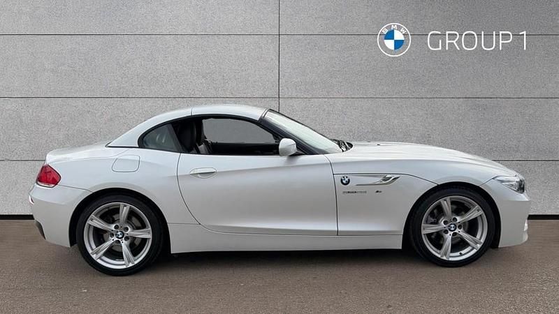 Used BMW Z4 Comfort Edition 245 HP (180 kW) 2016 Mineral white Cabriolet