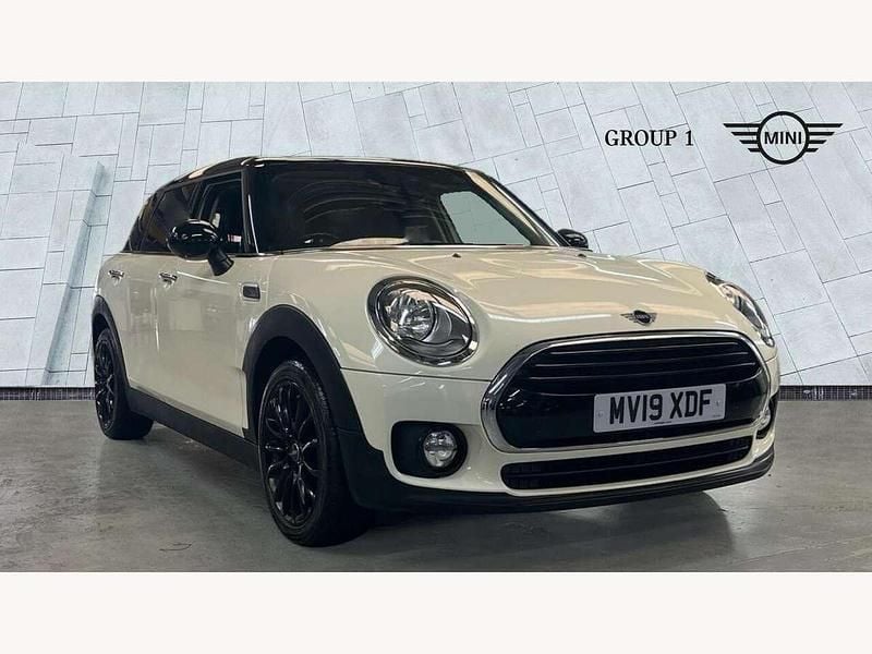 White Used 2019 Mini Cooper Clubman Classic Estate | £14,750 (Fair price) - Image 1/4
