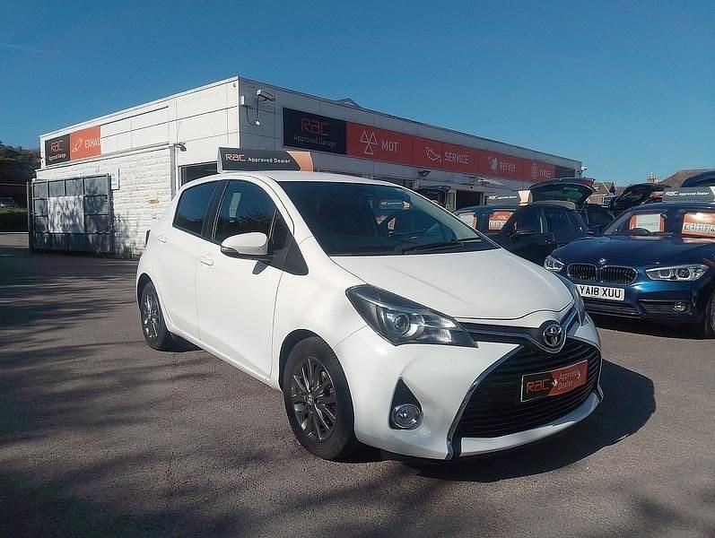 Used Toyota Yaris 2016 White Hatchback