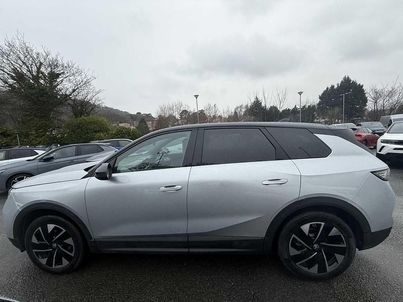 Used Vauxhall Grandland X GSe 134 HP (98 kW) 2025 Grey SUV