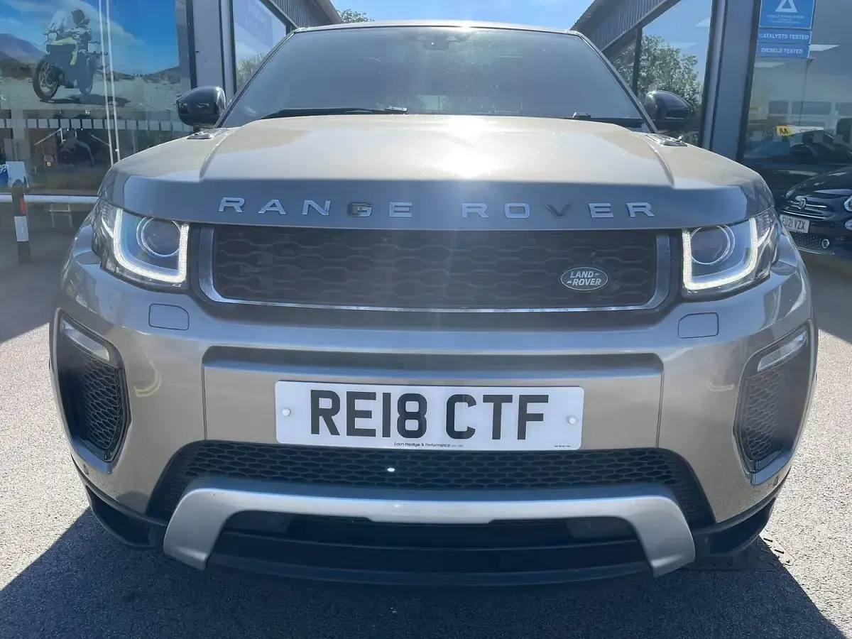 Used Land Rover Range Rover evoque HSE Dynamic 2018 Silver Estate