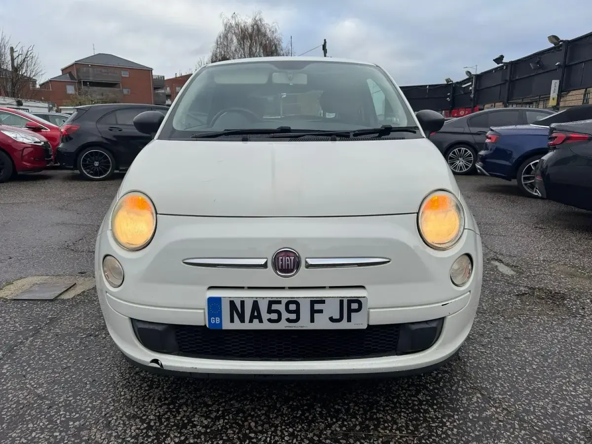 Begagnad Fiat 500 Pop 69 HK (50 kW) 2009 Vit Cab