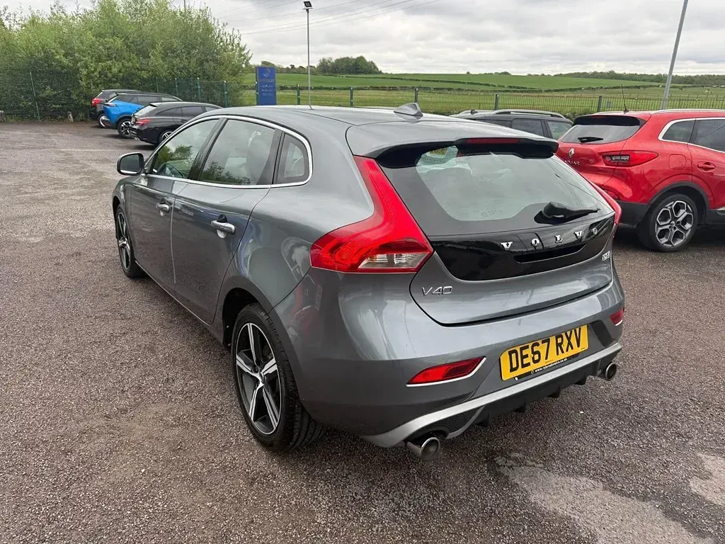 Gebraucht Volvo V40 R-Design 2017 Grau Kleinwagen