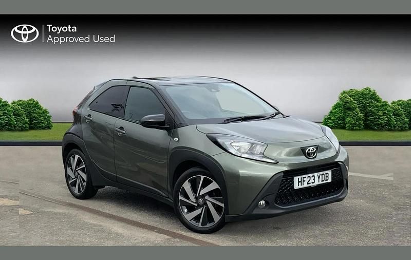 Used Toyota Aygo X 72 HP (52 kW) 2023 Green SUV