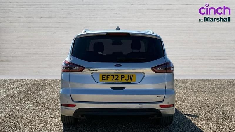 Used Ford S-MAX Titanium 190 HP (139 kW) 2022 Silver MPV