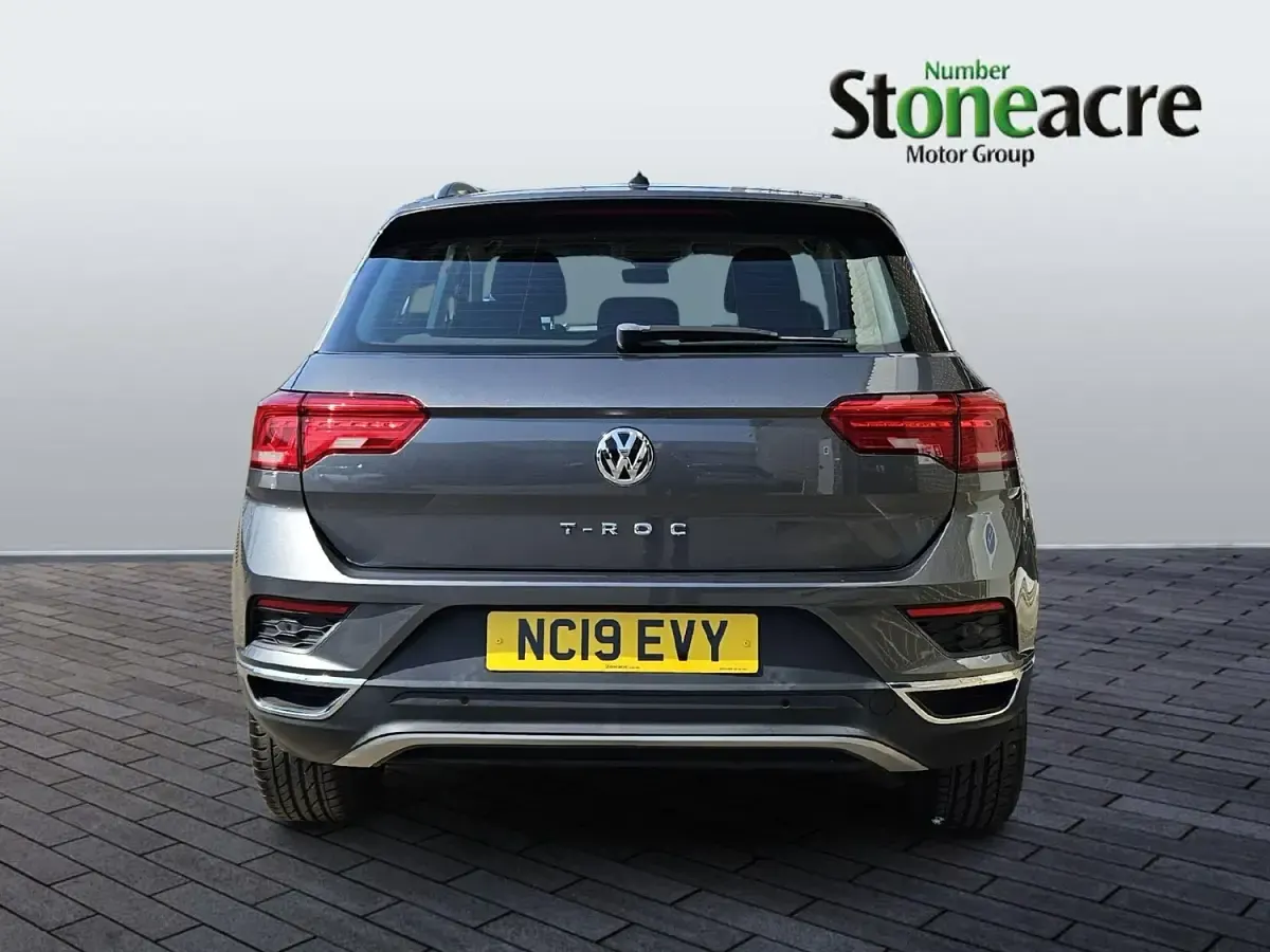 Used VW T-Roc SE 150 HP (110 kW) 2019 Grey SUV
