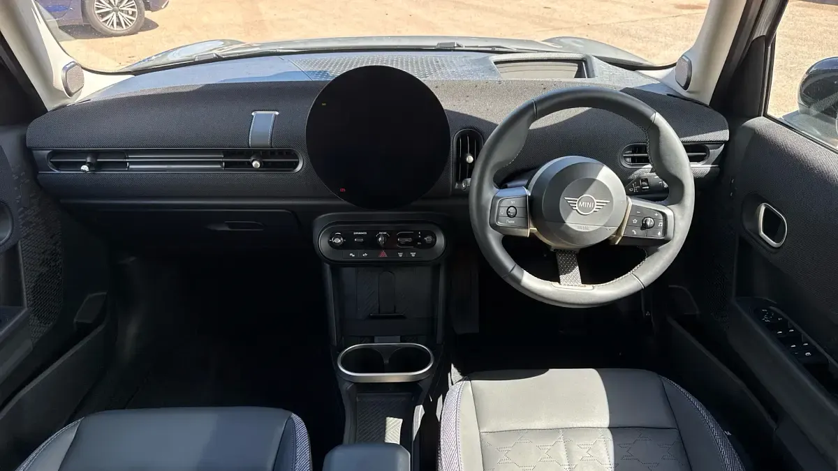 Used Mini Cooper Classic 150 kW (204 HP) 2025 Melting silver iii Hatchback