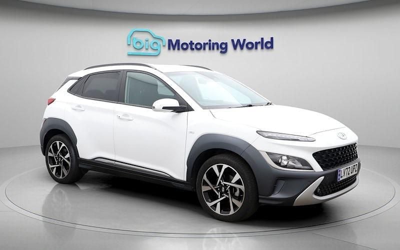 Used Hyundai Kona Premium 120 HP (88 kW) 2022 White SUV