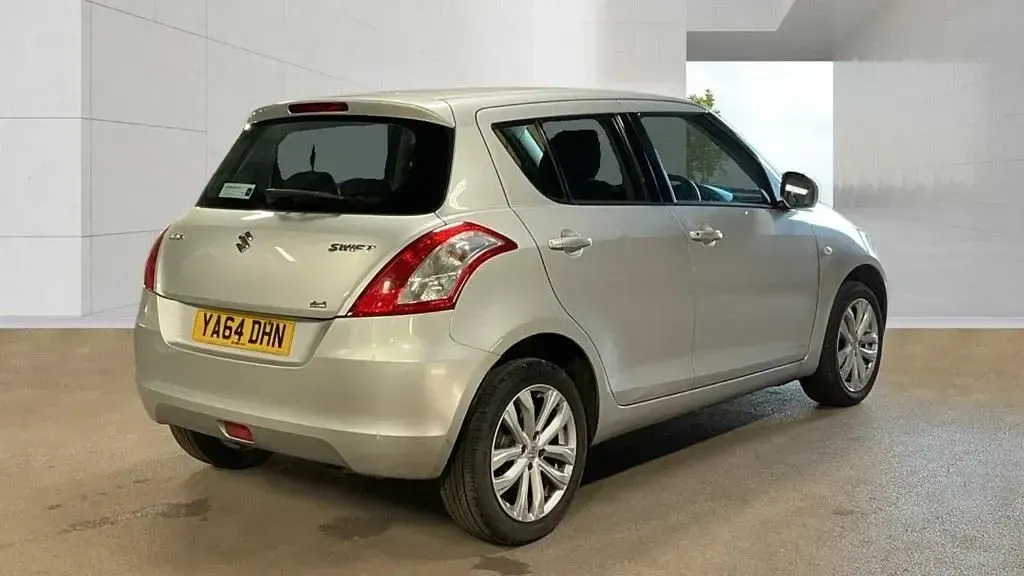 Used Suzuki Swift SZ3 94 HP (69 kW) 2014 Silver Hatchback