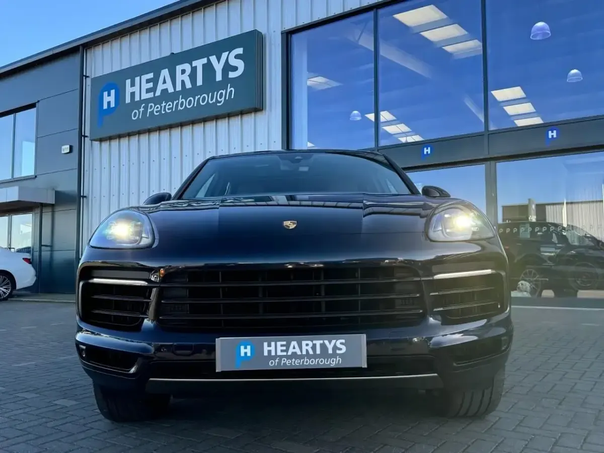 Begagnad Porsche Cayenne 462 HK (339 kW) 2019 Blå SUV