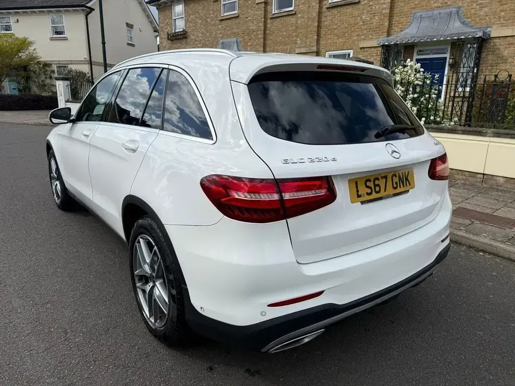 Usado Mercedes GLC220 AMG line 170 HP (125 kW) 2017 Branco SUV