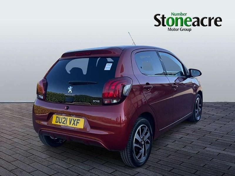 Used Peugeot 108 Collection 71 HP (52 kW) 2021 Red Hatchback