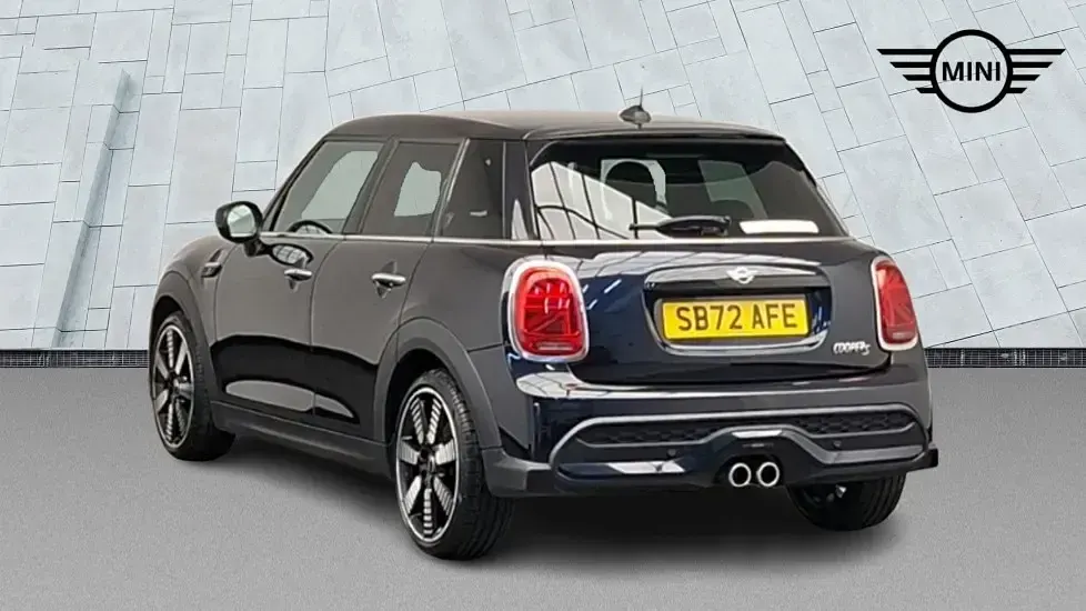 Used Mini Cooper S Exclusive 176 HP (129 kW) 2022 Black Hatchback
