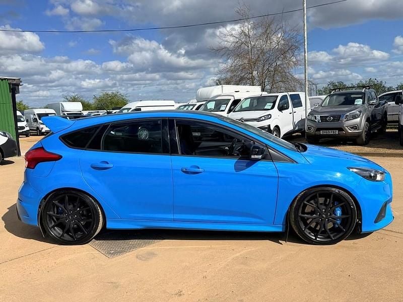 Used Ford Focus RS 350 HP (257 kW) 2017 Blue Hatchback