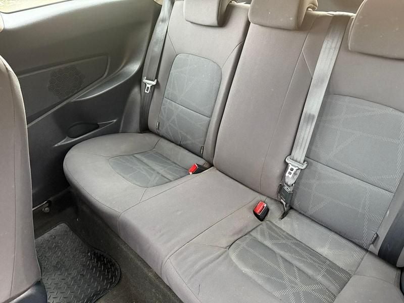 Used Kia Rio Air 2012 Silver Hatchback