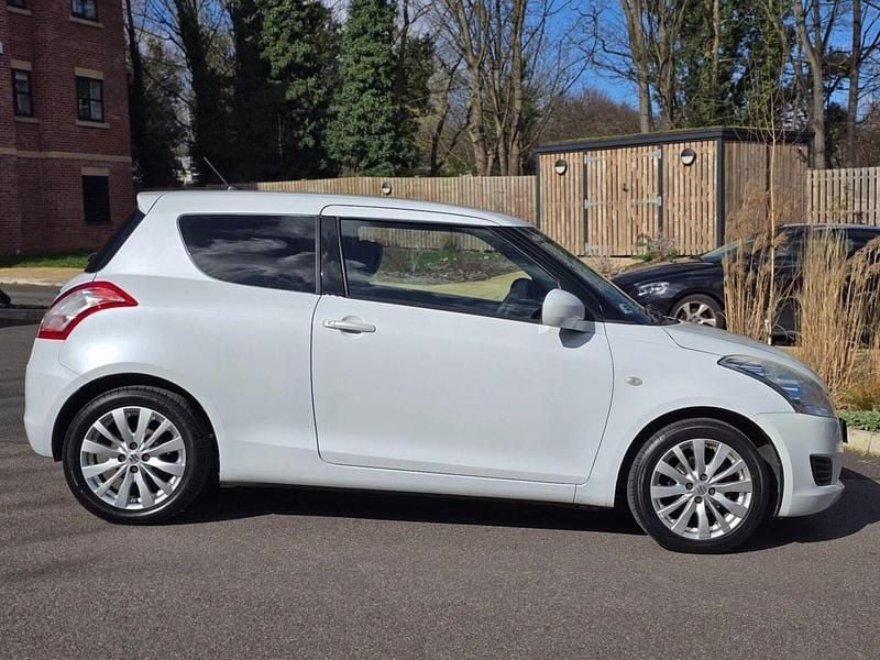 Used Suzuki Swift SZ3 94 HP (69 kW) 2013 White Hatchback