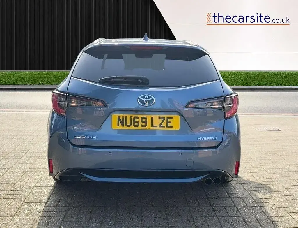Used Toyota Corolla Design 184 HP (135 kW) 2019 Blue Estate