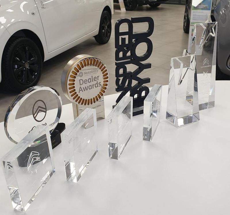 Used Peugeot 208 Allure Premium 101 HP (74 kW) 2020 Black Hatchback