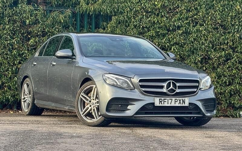 Usado Mercedes E220 AMG Line Premium Plus 194 CV (142 kW) 2019 Berlina