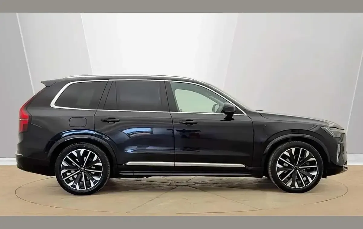 Used Volvo XC90 Ultra 455 HP (334 kW) 2025 Black SUV