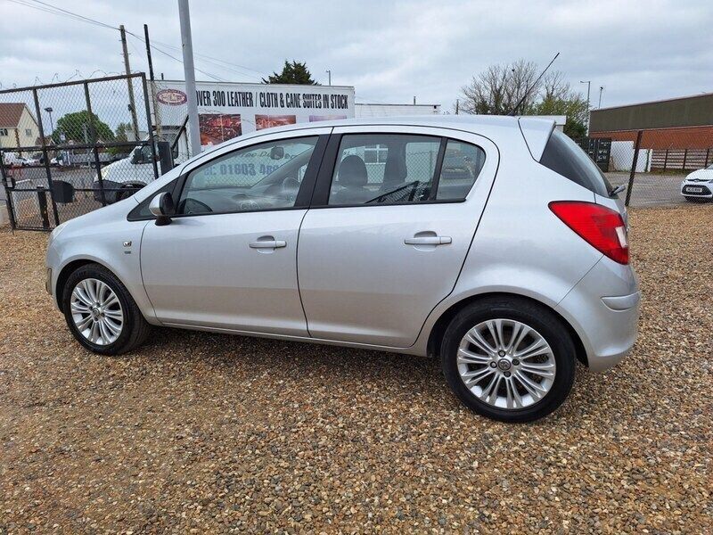 Grey Used 2012 Vauxhall Corsa Hatchback | £2,795 (A bit pricey) - Image 1/4