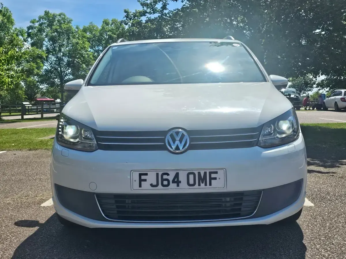 Used VW Touran SE 150 HP (110 kW) 2015 White MPV