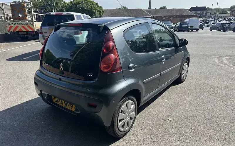 Used Peugeot 107 Active 68 HP (50 kW) 2014 Grey Hatchback