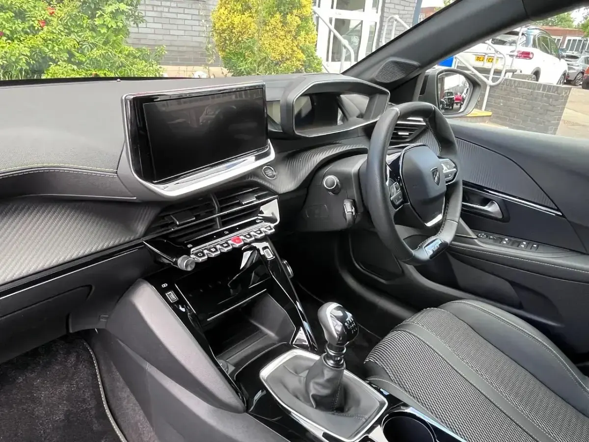 Used Peugeot 208 GT 99 HP (72 kW) 2024 Black Hatchback